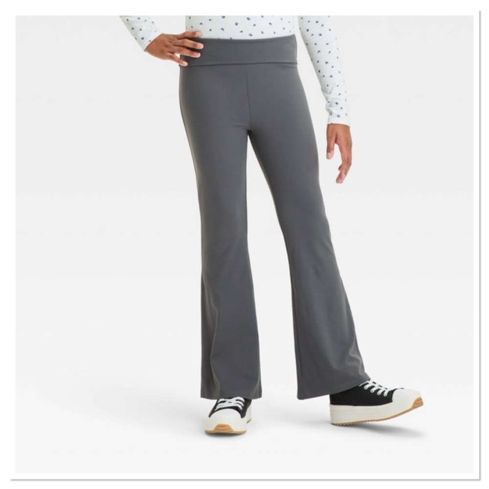 Girl’s Foldover Flare Pants art class